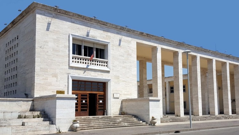 Akademia e Studimeve Albanologjike përmbush misionin, ‘Historia e shqiptarëve’ në 5 vëllime